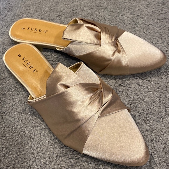 Serra Shoes - Serra mules size 8 satin look- tan with rose undertones